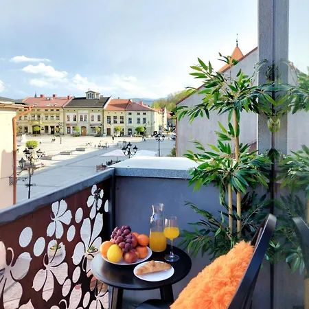 Z Widokiem Na Rynek W Zywcu * Żywiec