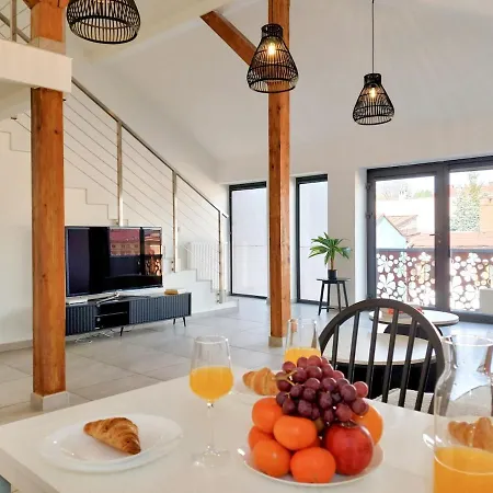 Z Widokiem Na Rynek W Zywcu