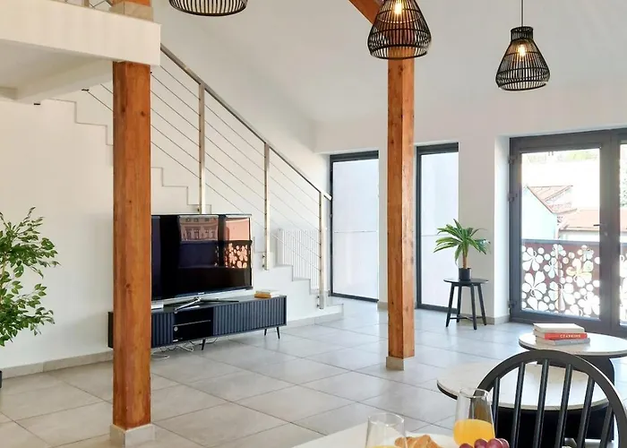 Z Widokiem Na Rynek W Zywcu *